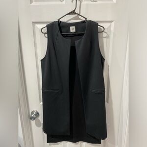 Cabi duster suit coat, women’s size XS, heavy fabric, good condition. Dark gray